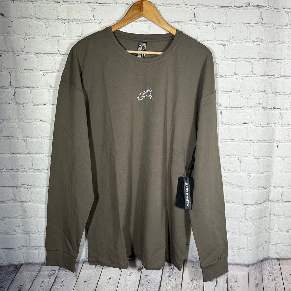 Alphalete Mens Wolf Head Oversized Long Sleeve Tee Desert Taupe Wolf Head‎